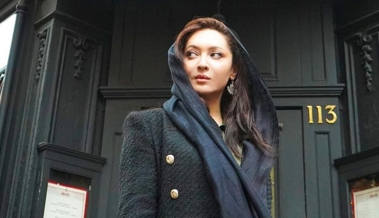 عکس/ نیکی کریمی به مادرش رفته که در ۵۲ سالگی این قدر جوان مانده!