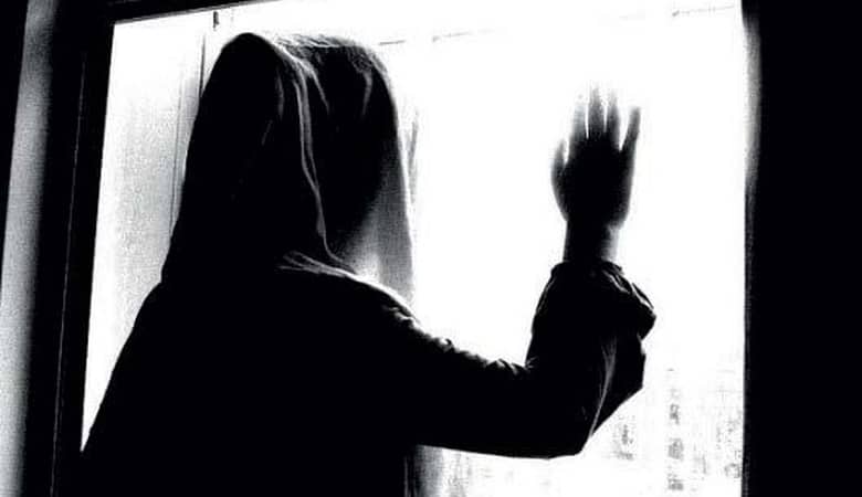 نمی‌خواهم دختر فراری یا خیابانی نام بگیرم…