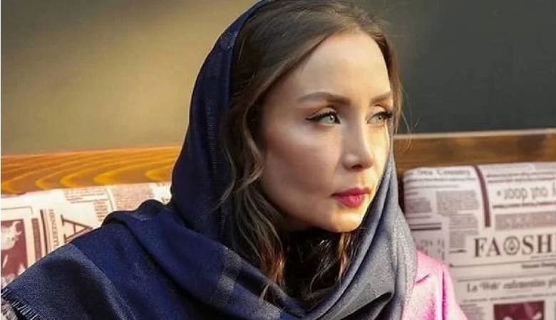 عکس/ حدیث فولادوند حیاط و استخر خانه گران قیمتش را به رخ کشید!