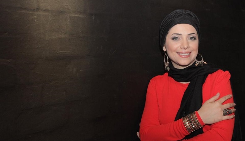 ویدئو/  وقتی دروغگویی خانم خواننده شبکه منوتو فاش شد!