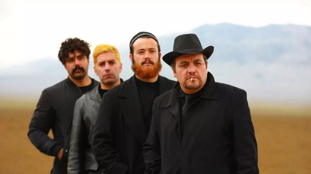 عکس هایی دیدنی از فیلم جدید آرش رحمانی که بلاخره آمادهی اکران شد!