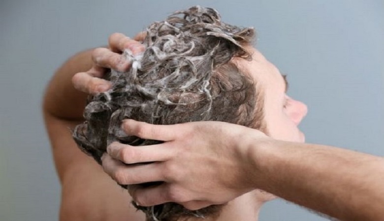 بلای جبران ناپذیری که شستن موها با “تاید” بر سرتان می آورد!