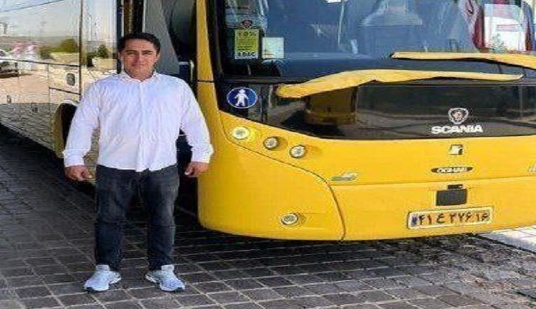 ویدئو/ خوشحالی راننده اتوبوس بعد از زدن کریس روی شانههایش