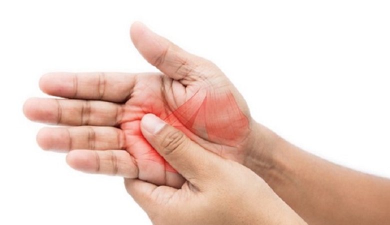 هشدار؛ سوزن سوزن شدن دستها را جدی بگیرید!