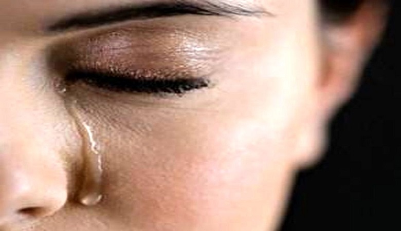 13 سال زندگی وحشتناک این زن در قفس شیشه ای+ عکس