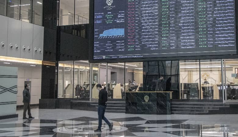 جنجال نیمه شب نکونام روی آنتن زنده فوتبال برتر