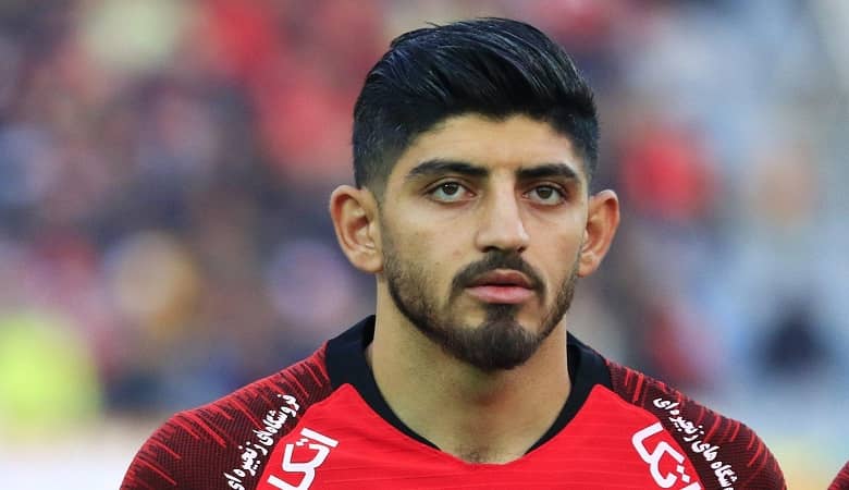 مهدی ترابی پنالتی دربی پرسپولیس را می‌زند
