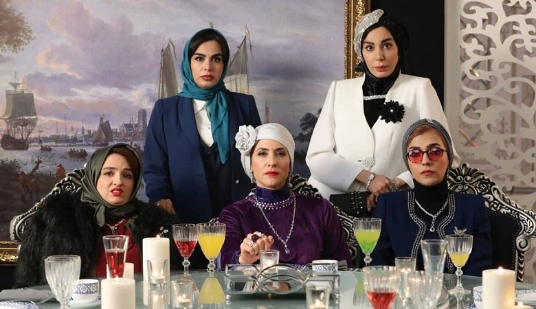عکس جیک‌توجیک بازیگران زن و مرد دراکولا در پشت صحنه