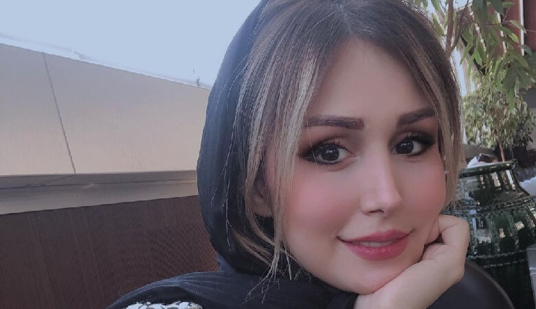 عکس/ همسر شاهرخ استخری سر به زیر شد!