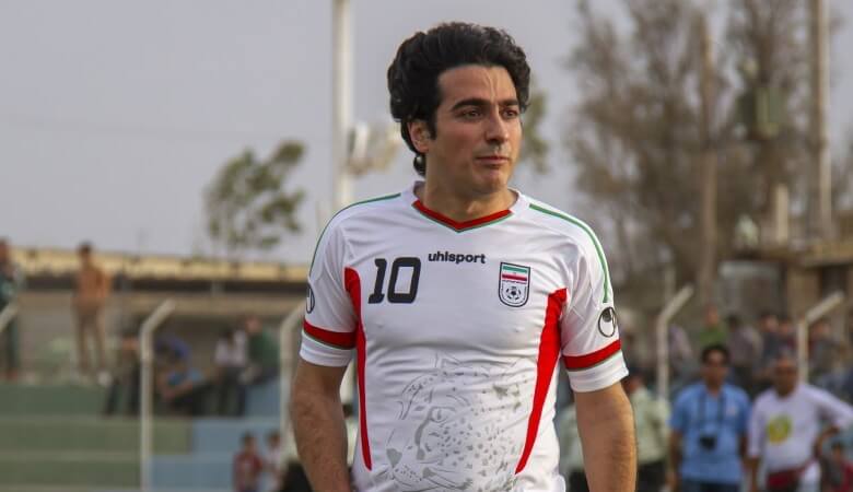 عکس/ ژست متفاوت مازیار لرستانی این بار در تختخواب