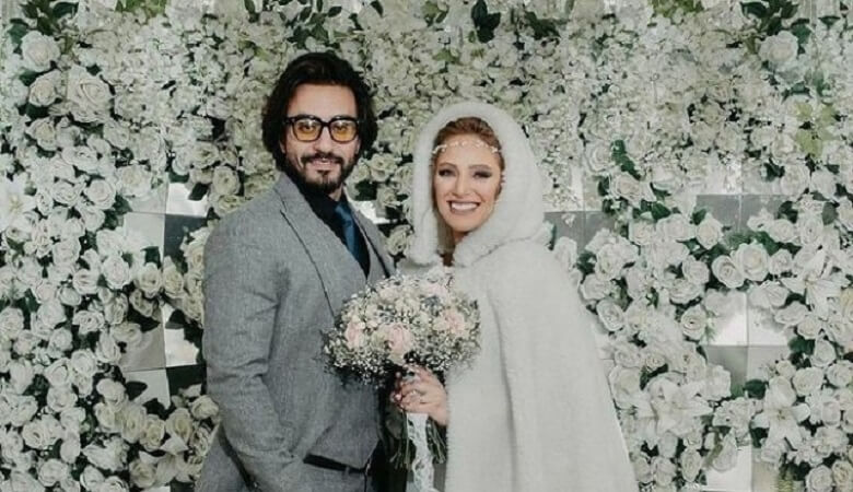 عکس/ ژست عاشقانه نگین معتضدی و همسر کارگردانش در پشت صحنه