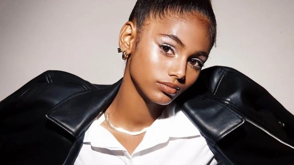 عجیب و غریب؛ این دختر سیندرلای دنیای واقعی است + عکس!!