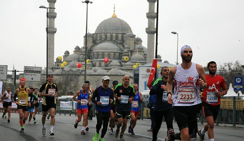 عکس/ حضور خانم بازیگر در مسابقه دوی ماراتن ترکیه