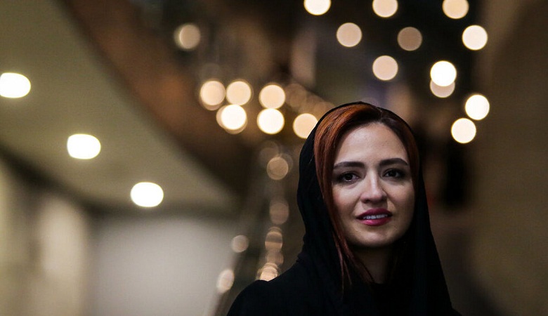 “گلاره عباسی” از خجالت آب شد