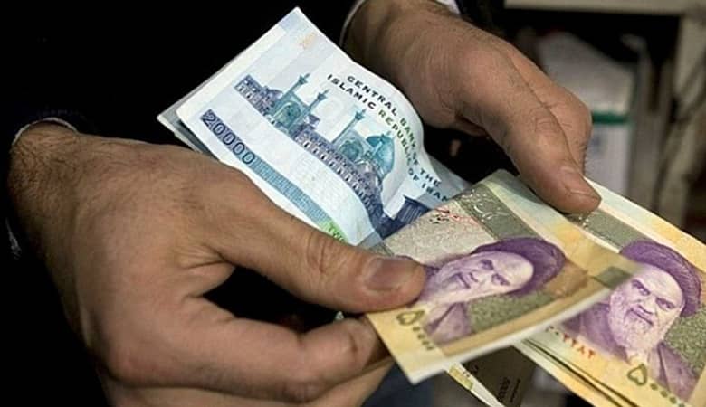 عکس/ تیپ عجیب آقای بازیگر در مراسم تشییع رضا صفایی‌پور شبیه کاراگاه گجت!