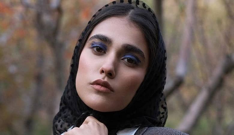 بازگشت خانم بازیگر جوان با ژست زیادی خاص!