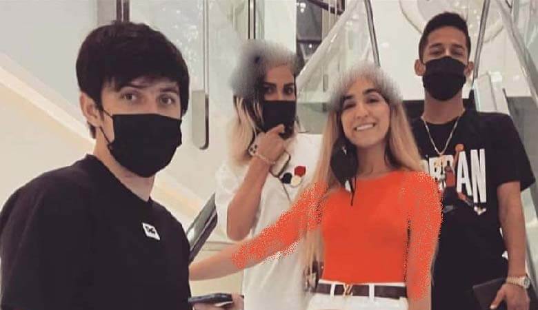 ویدئو/ عشق و تفریح سردار آزمون و مهدی قائدی با همسرانشان در دوبی!