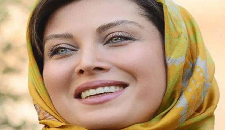 سنگ تمام مهتاب کرامتی برای پژمان جمشیدی/ عکس