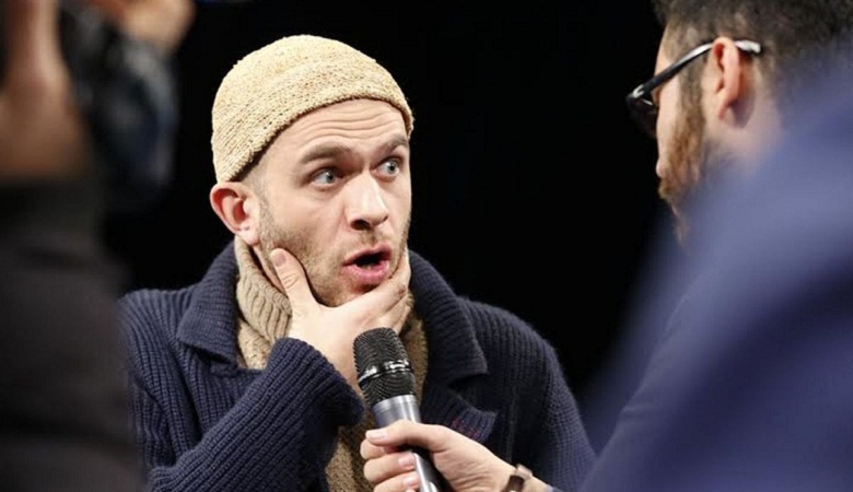 زن جوان در دادگاه: شوهرم هم به من خیانت می کند هم از من می خواهد..!