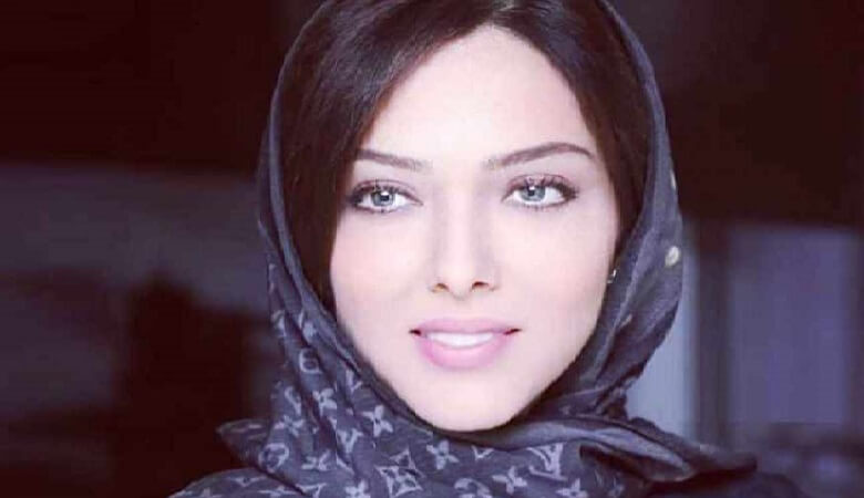 عکس/ تیپ عجیب لیلا اوتادی به سبک دختر انگلیسی ها!