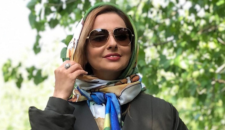 سلفی آخر هفتهای “نفیسه روشن” با بنز و سِت صورتی!