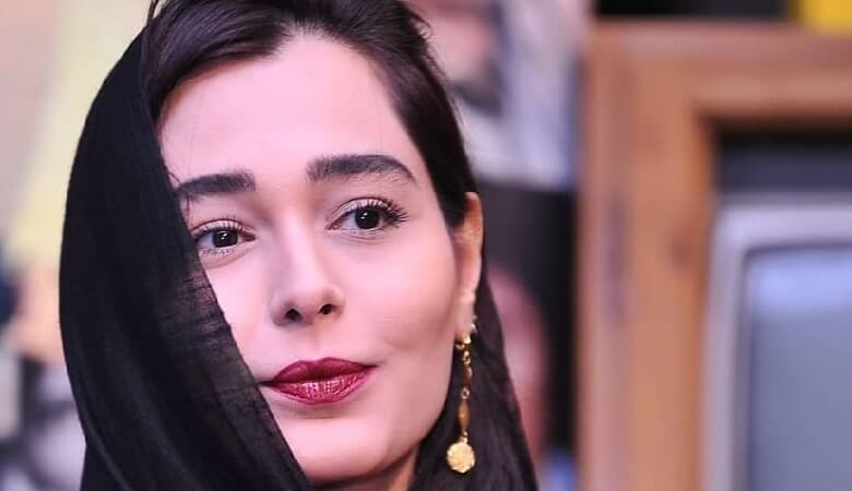 عکس/ خانم بازیگر در هیبت بانوی سرخ‌پوش