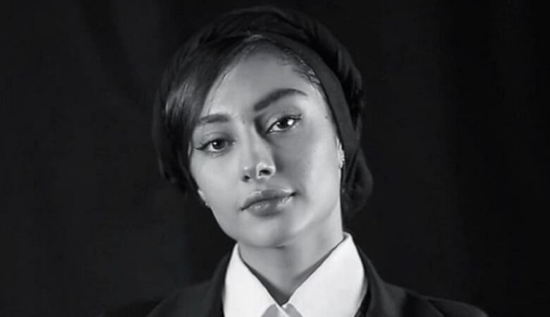 عکس زیرخاکی عمو پورنگ دست در گردن ترلان پروانه!