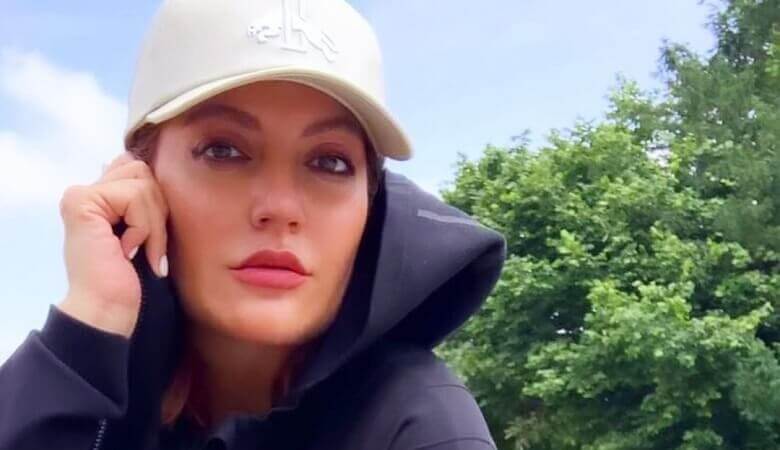 عکس/ مهناز افشار در بین بازیکنان تیم ملی فوتبال بانوان