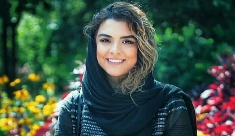 عکس/ ترکیب بنفش آبی و جذاب دنیا مدنی در دل خیابان!