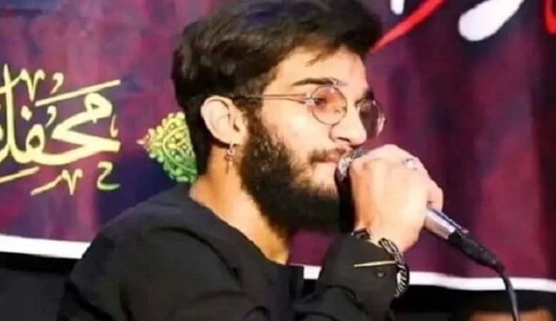 آبروریزی بزرگ “مداح معروف” با گوشواره های در گوشش/ عکس