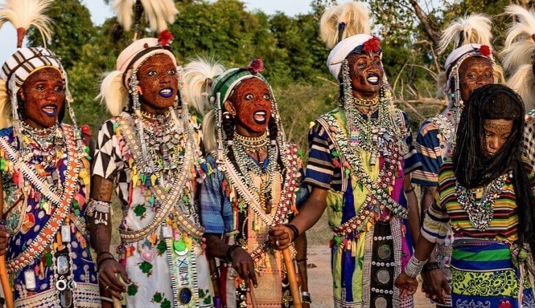 تصاویر/ زنانی که چند همسر همزمان دارند!