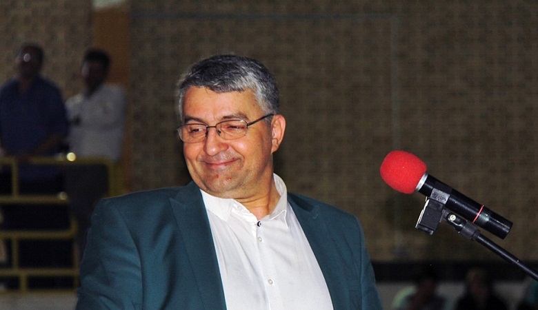 حمید ماهیصفت روی آنتن زنده تلویزیون صدای خواننده لسآنجلسی را تقلید کرد!