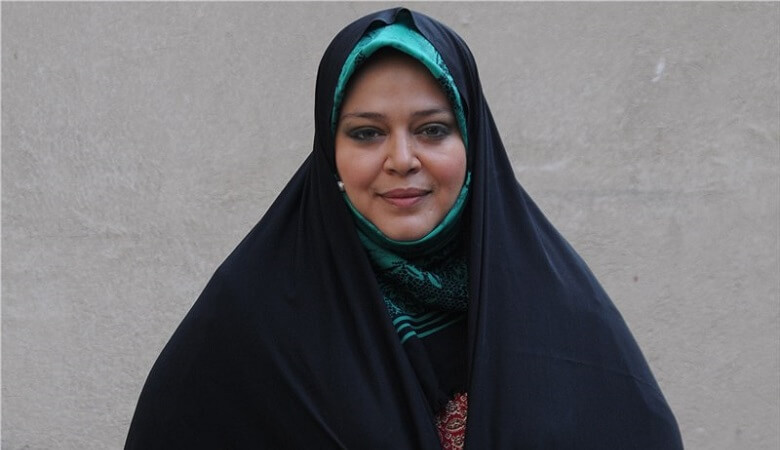 عکس/ بهاره رهنما از حواشی اخیر با موهای بافته به مولانا پناه برد!