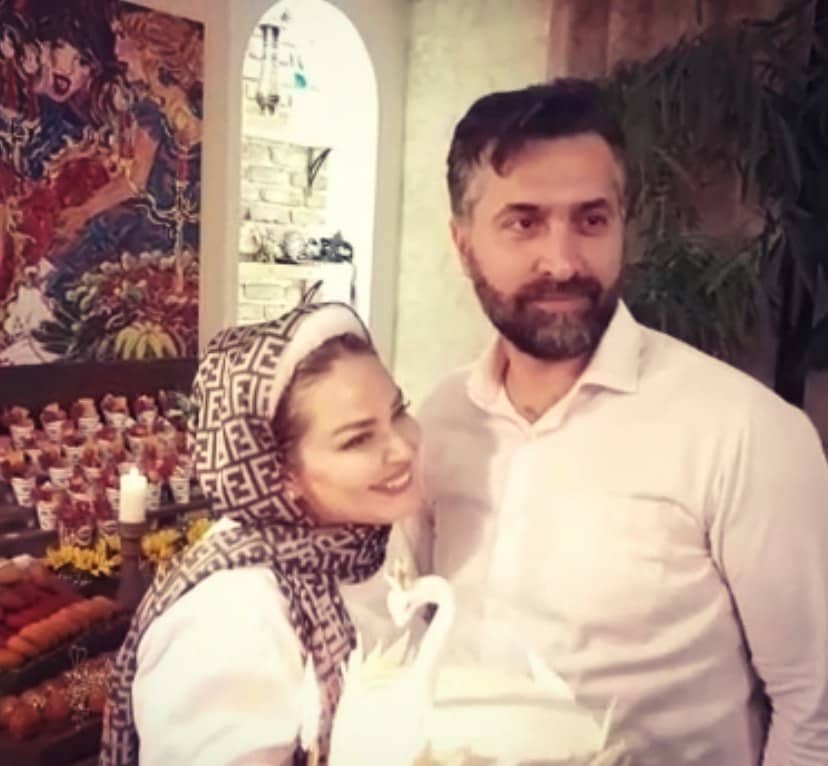 عکس/ حاجی به شایعه طلاق بهاره رهنما پایان داد