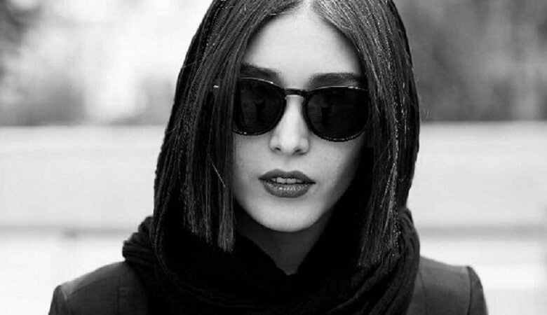 عکس/ سلفی عجیب فرشته حسینی با یک مرد و همراه با ترس!