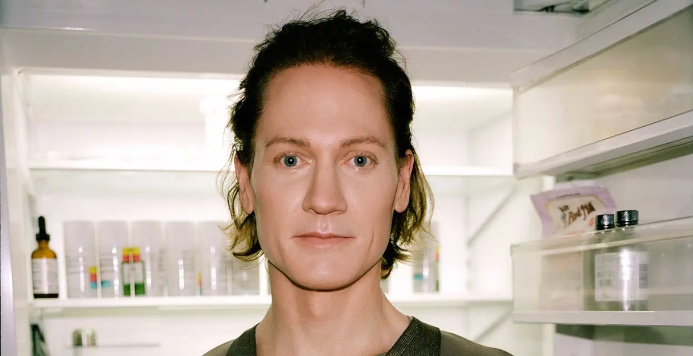 عجیب و غریب؛ میلیونری با عمل جراحی خود را نامیرا کرده!!