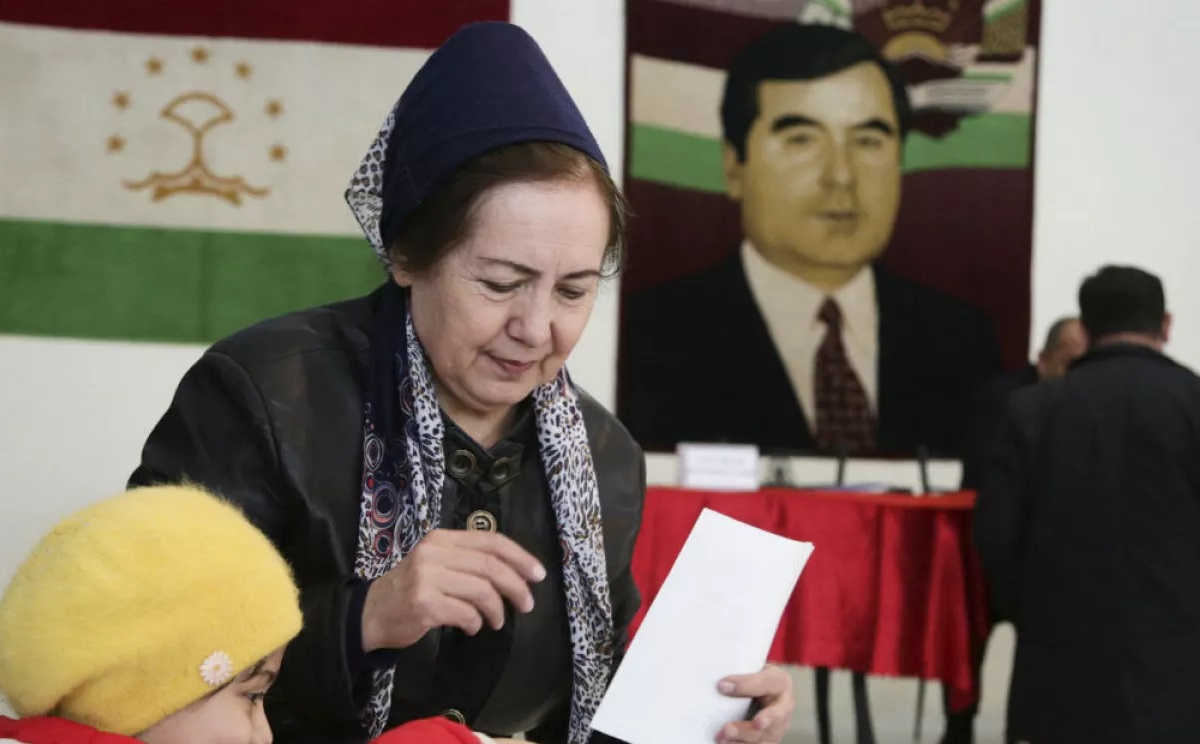 ممنوعیت حجاب در تاجیکستان جنجالی شد؛ جریمه 20 میلیون تومانی