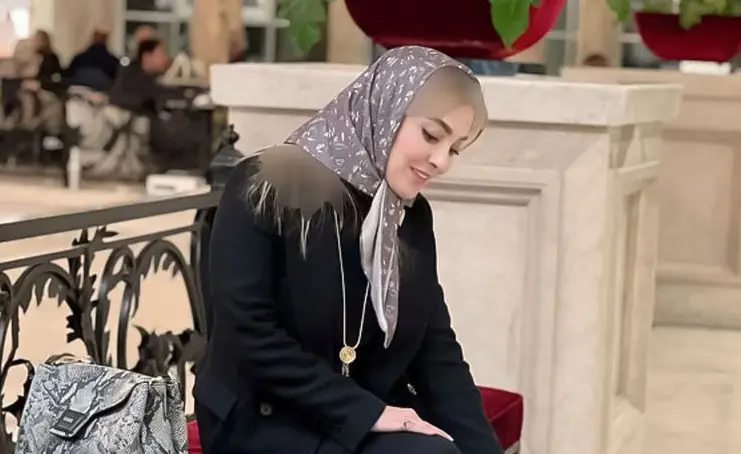 عکسی شکار شده از سرووضع ژیلا صادقی مجری معروف در آمریکا+ تصویر