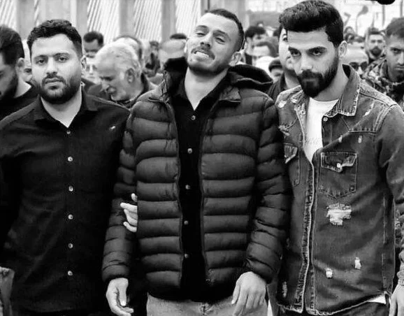 تصاویر؛ گریههای بی امان ستاره استقلال در مراسم ختم تصاویر؛ گریههای بی امان ستاره استقلال در مراسم ختم