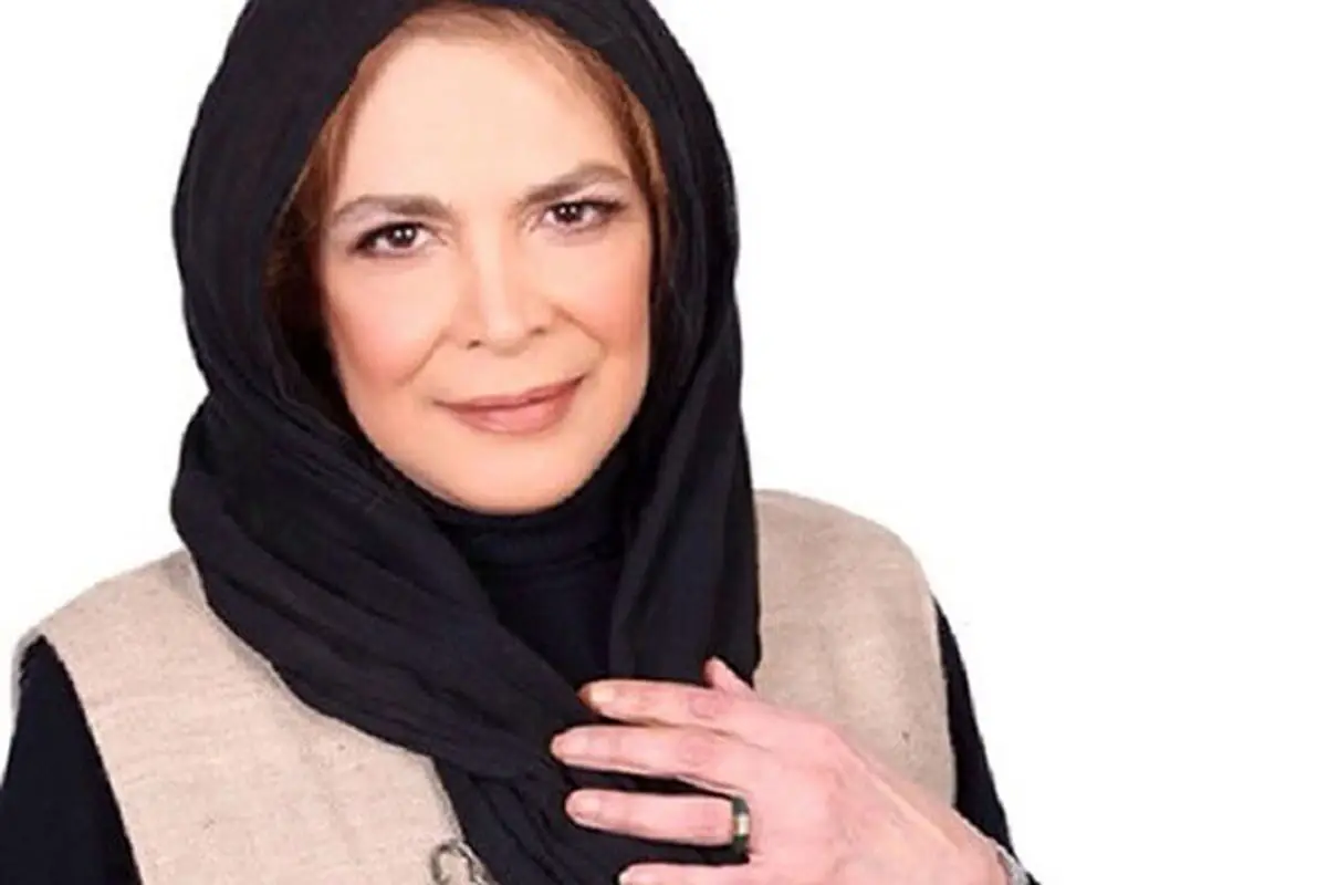 عکس/ نصب سنگ مزار بیتا فرهی